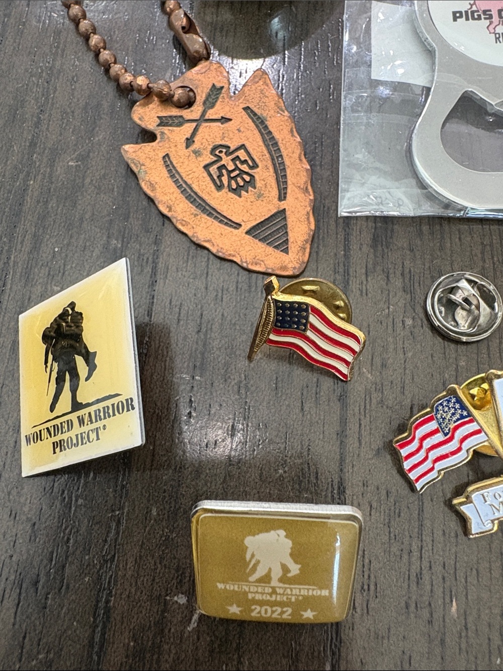 Memorabilia Mixed Vintage Ring Keychains & Pins Lot - Picture 6 of 16